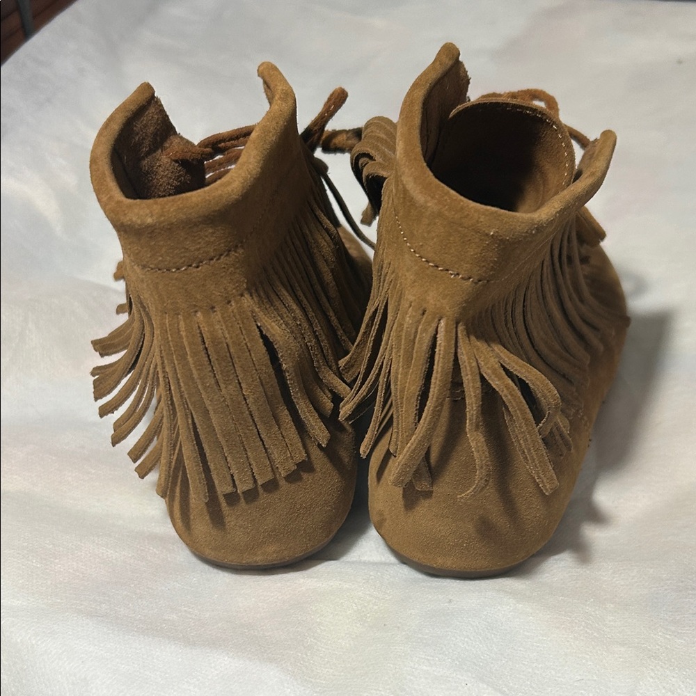 Minnetonka Ankle Suede Moccasin Boots - Picture 3 of 9